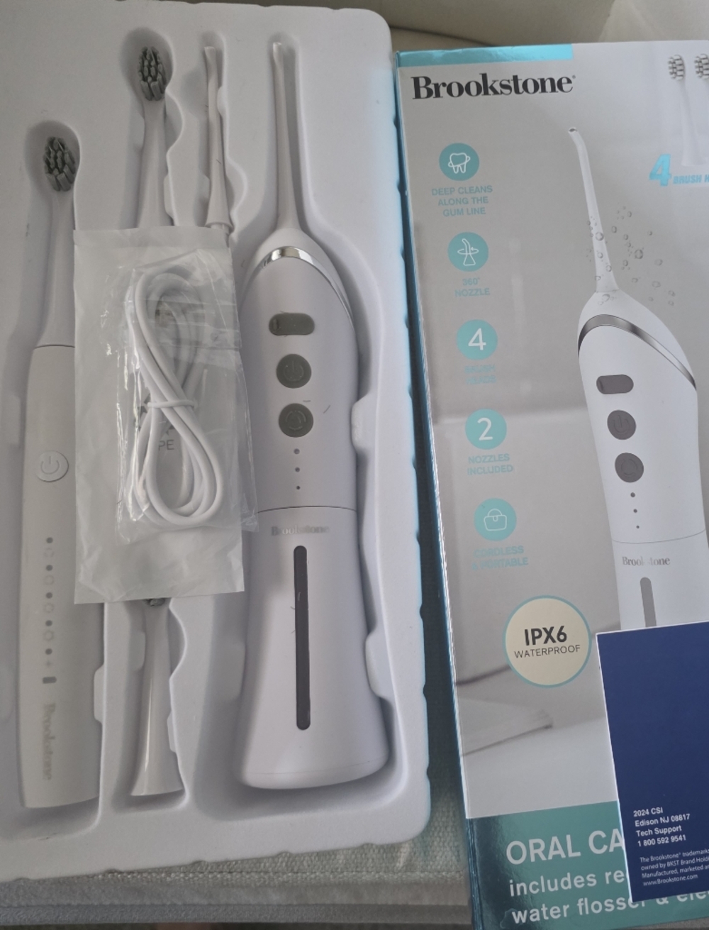 Brookstone White Cordless Electric Water Flosser and Toothbrush Set NEW Opened